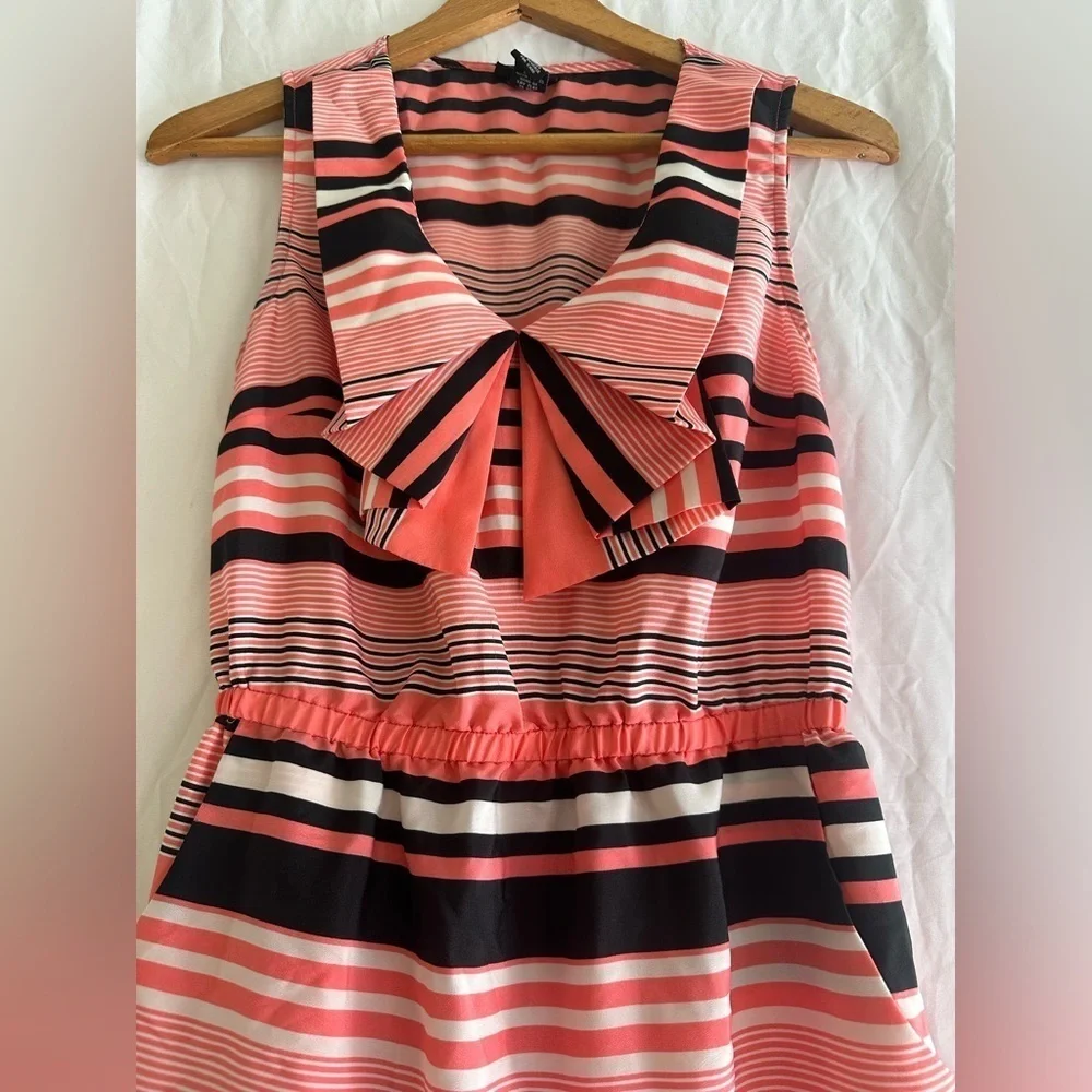 Rue 21 Girls Sleeveless Pink, Black, White stripe  Dress size Medium Pockets